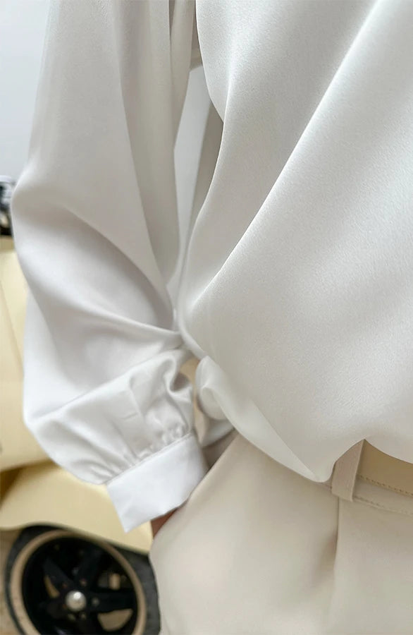 YunaWear | Eléna V-Hals Blouse